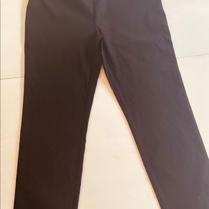 Chicos Brigette Slimming Pants … size 4 (standard size)…Black
